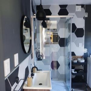 Koupelna v ubytování Entre Palmeras y Lavandas + 71 fotografií