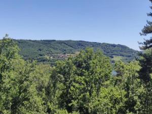 Zdjęcie z galerii obiektu Inviting holiday home in Miremont with garden w mieście Miremont