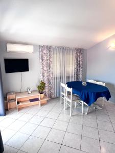 Photo de la galerie de l'établissement Apartments Bilaja, à Marina