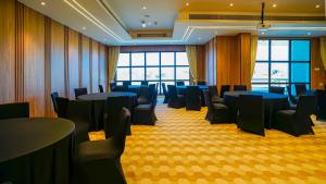 Duqm Express Hotel餐厅或其他用餐的地方
