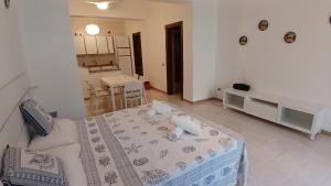 Gallery image of A 2 passi dalla piazza in Ustica +58 photos