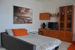 A room at Mirafondo Suites