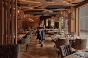 مطعم أو مكان آخر لتناول الطعام في DAS EDELWEISS - Salzburg Mountain Resort