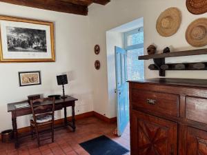Fotografie z fotogalerie ubytování A l'ombre du château, Dépendance de caractère v destinaci Saint-Guyomard