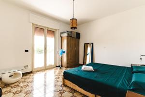 Katil atau katil-katil dalam bilik di Beautiful Modern Apartment +9 gambar