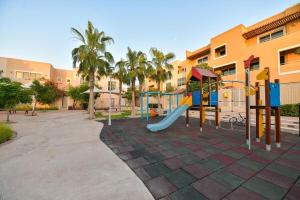 Herní místnost nebo prostor pro děti v ubytování Harf-7821 Townhouse - Raha Gardens