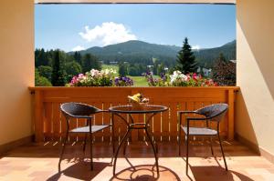 Ein allgemeiner Bergblick oder ein Berglick von des Hotels aus