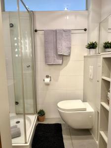 Ένα μπάνιο στο Apartment Alfred +14 φωτογραφίες