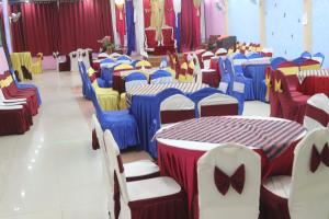 Εστιατόριο ή άλλο μέρος για φαγητό στο Hotel Kailash Mansarobar Banquet and Restaurant