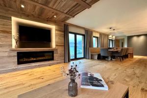 A television and/or entertainment centre at Lech Valley Lodge