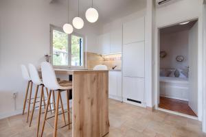 Gallery image of PEBBLE Apartments in Komiža