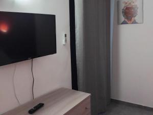 Televízia a/alebo spoločenská miestnosť v ubytovaní b&b da zia maria