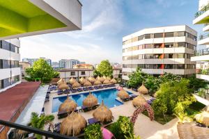 an overhead view of a resort with a swimming pool at Zig-Zag 17 apartment in Constanţa