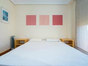 A bed or beds in a room at Villa in Murcia with Private Pool and Garden