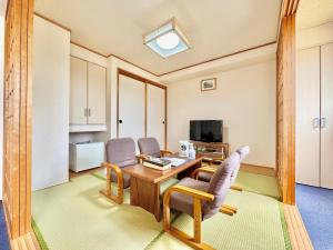 TV a/nebo společenská místnost v ubytování Hotel Sol at Lake Toya