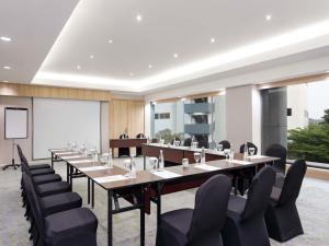 Ärikülastajate ala ja/või konverentsiruum majutusasutuses Mercure Jakarta Simatupang