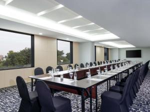 Ärikülastajate ala ja/või konverentsiruum majutusasutuses Mercure Jakarta Simatupang