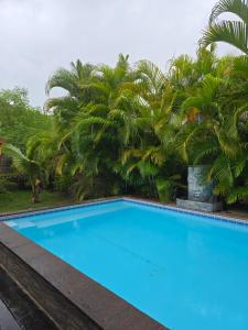Piscina a KAY LA DOUCE villa 4 chambres piscine à 200m de la plage o a prop