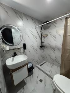 Vannituba majutusasutuses Karo Hotel