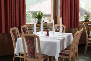 Restaurace v ubytování Hotel Alpino Plan