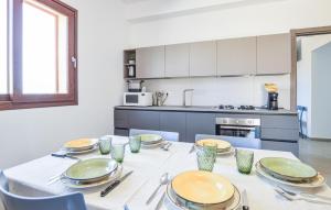 Kuchyň nebo kuchyňský kout v ubytování Nice Home In Balestrate