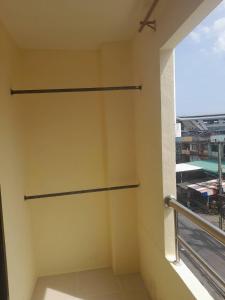 Balkón nebo terasa v ubytování 离粉线轻轨Minburi 市场100米公寓可做饭健身短租或长租