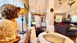 Gallery image of Maison d'arte in Vília
