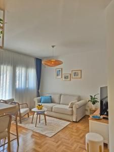 Posezení v ubytování Sea Colours Apartment Budva + 21 fotografií