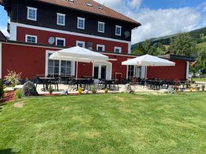 Vonkajšia záhrada v ubytovaní Hotel-Landgasthof Katschtalerhof