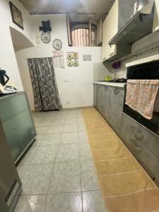 Kuchyňa alebo kuchynka v ubytovaní Casa vacanza La Ninfea intera casa