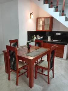 Η κουζίνα ή μικρή κουζίνα στο Verdant Rest 159