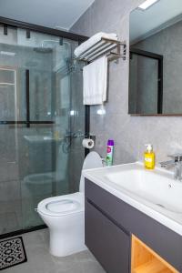 Koupelna v ubytování Grandeur Stays Riara One Residency Kilimani