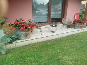 Afbeelding uit fotogalerij van Casa roja in Marrón +18 foto's