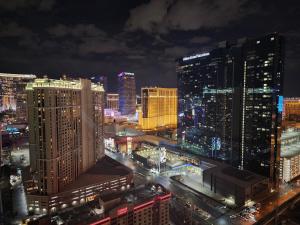 Общий вид на город Лас-Вегас или вид на город из апарт-отеля