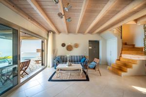 Gallery image of White Villas Lefkada in Kalamitsi