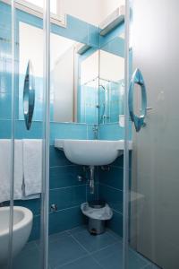 A bathroom at Hotel Mirage