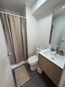 Koupelna v ubytování Depto Nuevo - Vista Hermosa Viña del Mar