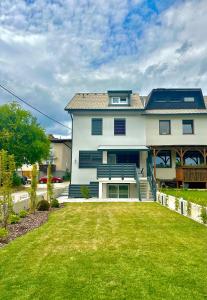 O grădină în afara Skalca Serenity Apartments Bled