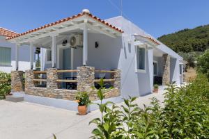 Το κτήριο όπου στεγάζεται  το διαμέρισμα
