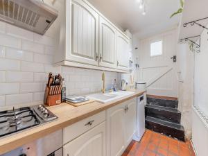 Køkken eller tekøkken på Faith Cottage + 15 billeder