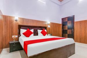 Fotografie z fotogalerie ubytování Hotel O Shri Krishna Guest House v destinaci Noida