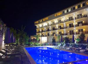 Bassein majutusasutuses Monte Mare Hotel või selle lähedal