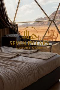 Postel nebo postele na pokoji v ubytování Seven Pillars Luxury Camp