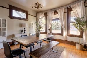 Ảnh trong thư viện ảnh của 2BR Historic Soul District Remodel ở Portland
