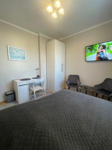 Zdjęcie z galerii obiektu POKOJE i APARTAMENTY LIMONKA do plaży 900m STOCZNIOWCÓW 13 w mieście Gdynia