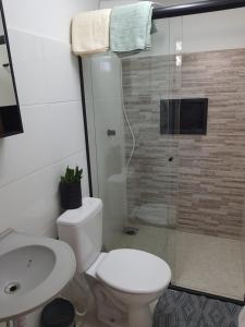 Bilik mandi di Lofts Beit Chai