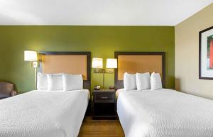 Postel nebo postele na pokoji v ubytování Extended Stay America Suites - Austin - Southwest