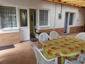 A seating area at Apartments in Siofok - Balaton 35627