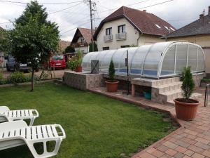 A garden outside Apartments in Siofok - Balaton 35627