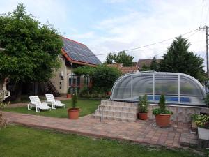 A garden outside Apartments in Siofok - Balaton 35627